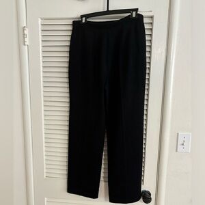 St. John Basics Black Pleated Front Pants size 6